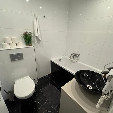 Na Rogu Dwupokojowy, 40m2 150m Od Morza