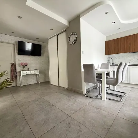 Lejlighed Na Rogu Dwupokojowy, 40m2 150m Od Morza *