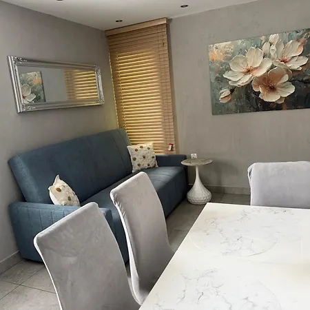 Lejlighed Na Rogu Dwupokojowy, 40m2 150m Od Morza